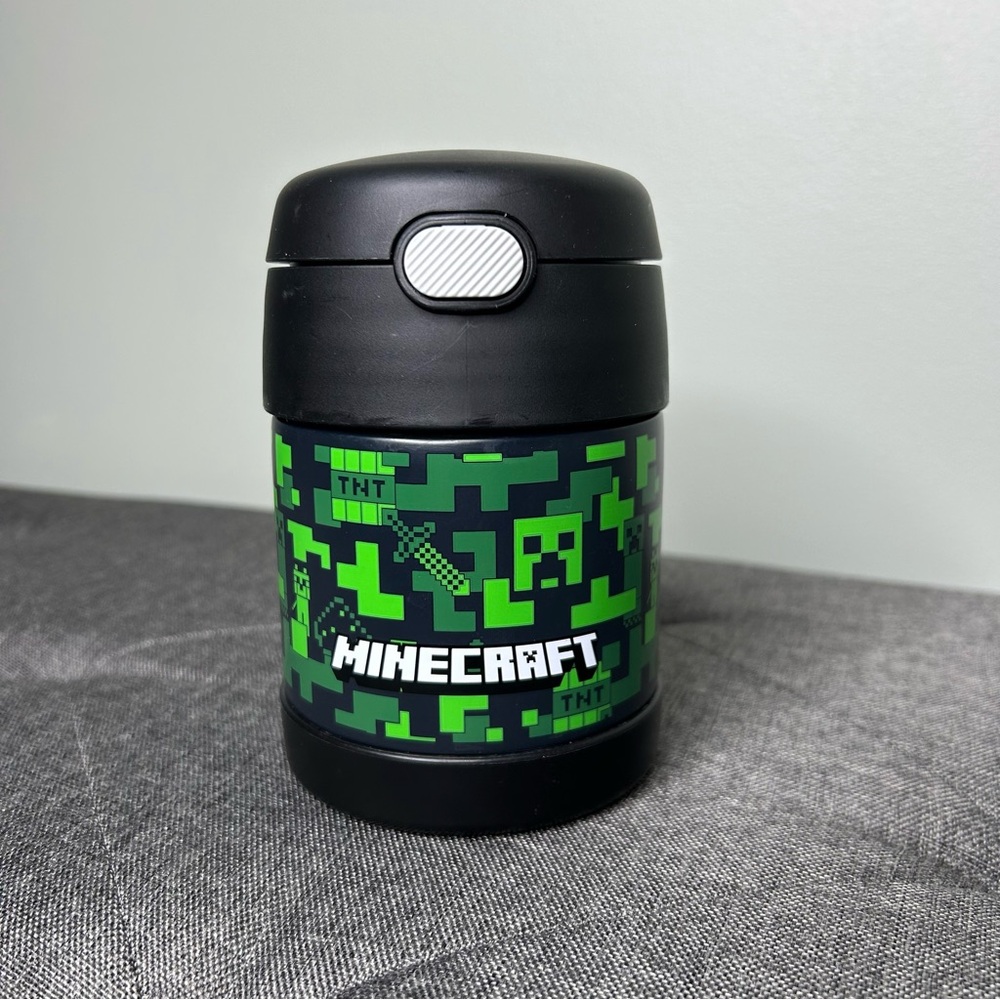 Thermos Kids' 10oz FUNtainer
Stainless Steel Food Jar with Spoon - Minecraft